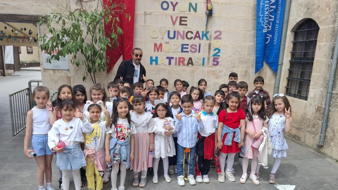  1/G Sınıfı Oyuncak Müzesi ve Atatürk Anı Müzesi'ne Gezi Düzenlediler.